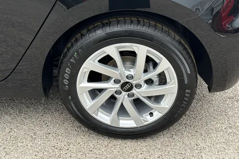  Audi A1 1.0 TFSI 30 Sport Sportback Euro 6 (s/s) 5dr Thumbnail #12