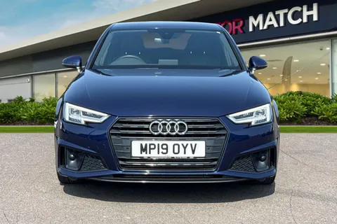 MP19OYV Audi A4 2.0 TFSI 35 Black Edition S Tronic Euro 6 (s/s) 4dr Thumbnail #6