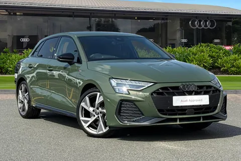 CA25KCF Audi A3 Black Edition 35 TFSI 150 PS S tronic Thumbnail #2