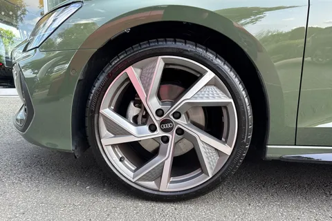 CA25KCF Audi A3 Black Edition 35 TFSI 150 PS S tronic Thumbnail #7