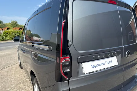 PJ25YBN Volkswagen Caddy C20 Cargo Commerce Pro SWB 122 PS 2.0 TDI 7sp DSG Thumbnail #8