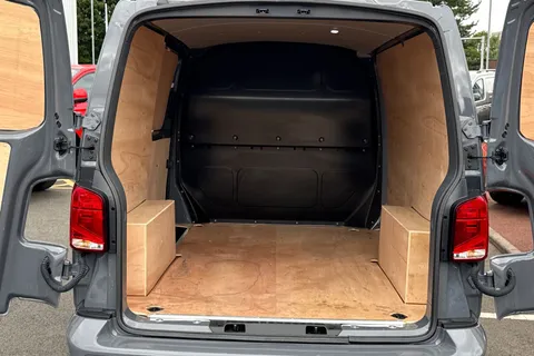 RK74OXN Volkswagen Transporter 2.0 TDI 110 Highline Van Thumbnail #7