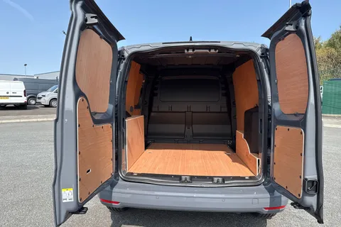 DE25LJL Volkswagen Caddy C20 Cargo Commerce Pro SWB 150 PS 1.5 TSI eHybrid 6sp DSG Thumbnail #7