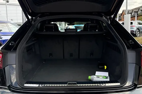 Audi SQ8 4.0 TFSI V8 Black Edition Tiptronic quattro Euro 6 (s/s) 5dr Thumbnail #7