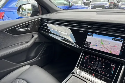  Audi SQ8 4.0 TFSI V8 Black Edition Tiptronic quattro Euro 6 (s/s) 5dr Thumbnail #20