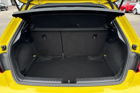 BA69TXC Audi A1 2.0 TFSI 40 S line Competition Sportback S Tronic Euro 6 (s/s) 5dr Thumbnail #7