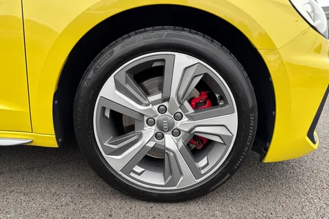 BA69TXC Audi A1 2.0 TFSI 40 S line Competition Sportback S Tronic Euro 6 (s/s) 5dr Thumbnail #10