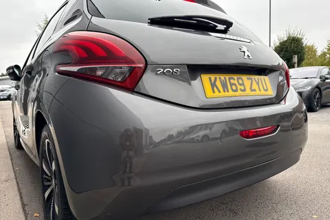 KW69ZYU PEUGEOT 208 1.5 BlueHDi Tech Edition Euro 6 (s/s) 5dr Thumbnail #8