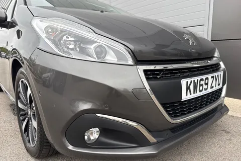 KW69ZYU PEUGEOT 208 1.5 BlueHDi Tech Edition Euro 6 (s/s) 5dr Thumbnail #9