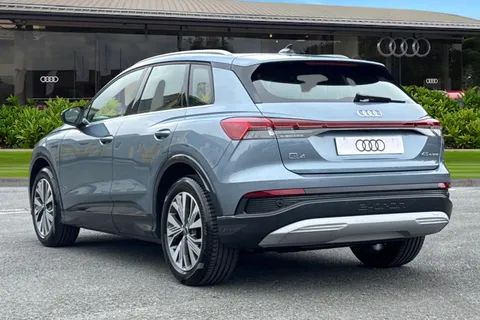 Audi Q4 e-tron 45 Sport Auto 5dr 82kWh Thumbnail #3