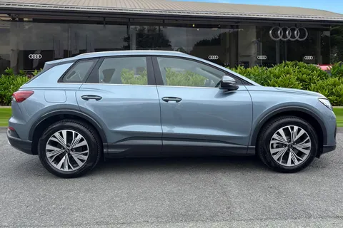 Audi Q4 e-tron 45 Sport Auto 5dr 82kWh Thumbnail #4
