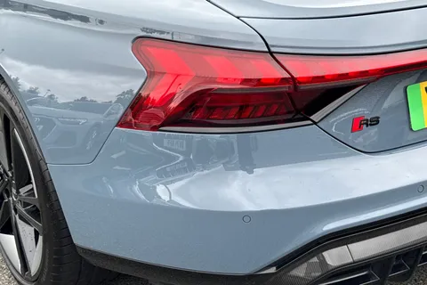 YB72DYX Audi RS e-tron GT Carbon Black 440,00 kW Thumbnail #8