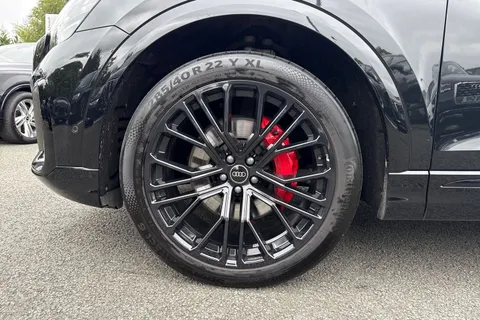 DE74LWP Audi Q8 SUV  Black Edition 55 TFSI quattro 340 PS tiptronic Thumbnail #11