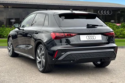 Audi A3 2.0 TDI 35 Black Edition Sportback S Tronic Euro 6 (s/s) 5dr Thumbnail #3