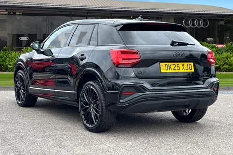 DK25XJO Audi Q2 Black Edition 35 TFSI  150 PS S tronic Thumbnail #3