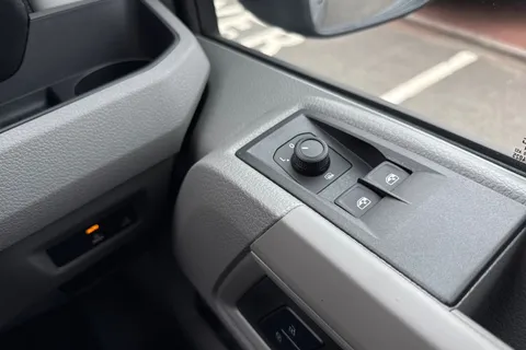 BV25RYM Volkswagen Crafter 2.0TDI 140PS CR35 LWB Commerce Plus Twin Slider Thumbnail #21