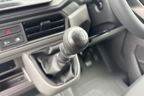 BV25RYM Volkswagen Crafter 2.0TDI 140PS CR35 LWB Commerce Plus Twin Slider Thumbnail #23