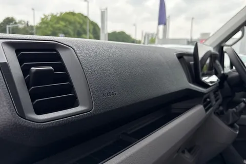 BV25RYM Volkswagen Crafter 2.0TDI 140PS CR35 LWB Commerce Plus Twin Slider Thumbnail #46