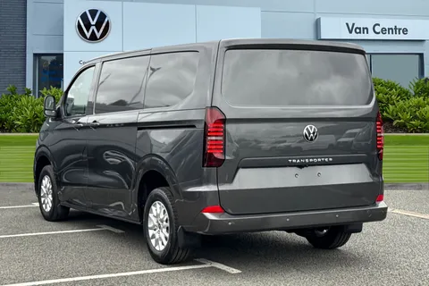 CX75HZW Volkswagen Transporter 2.0 TDI T28 Commerce Pro Panel Van 5dr Diesel Manual FWD SWB Euro 6 (s/s) (110 ps) Thumbnail #3