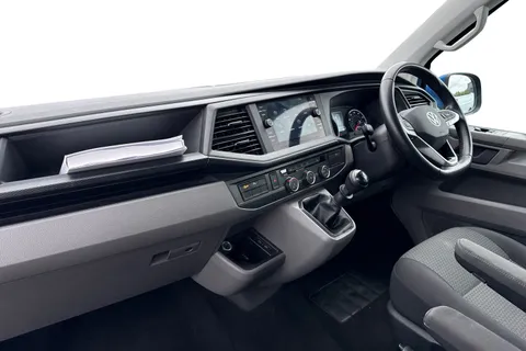 9 of 47 for VOLKSWAGEN TRANSPORTER 2.0 TDI 150 Highline Kombi Van