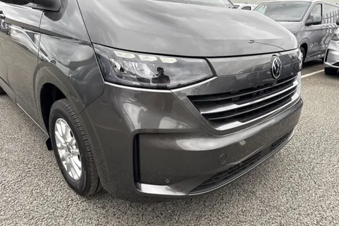 CX75HZW Volkswagen Transporter 2.0 TDI T28 Commerce Pro Panel Van 5dr Diesel Manual FWD SWB Euro 6 (s/s) (110 ps) Thumbnail #9