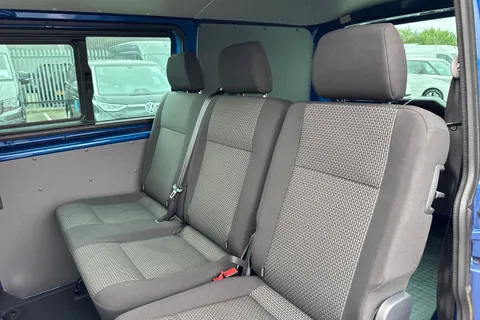 14 of 47 for VOLKSWAGEN TRANSPORTER 2.0 TDI 150 Highline Kombi Van