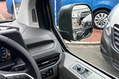 BG25FHB Volkswagen E-Transporter 100kW (136ps) 65kWh Commerce Pro Van Auto Thumbnail #18