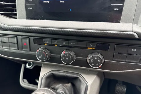 19 of 47 for VOLKSWAGEN TRANSPORTER 2.0 TDI 150 Highline Kombi Van