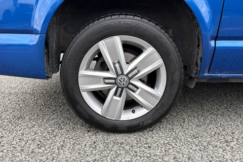 23 of 47 for VOLKSWAGEN TRANSPORTER 2.0 TDI 150 Highline Kombi Van