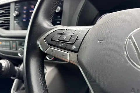 29 of 47 for VOLKSWAGEN TRANSPORTER 2.0 TDI 150 Highline Kombi Van