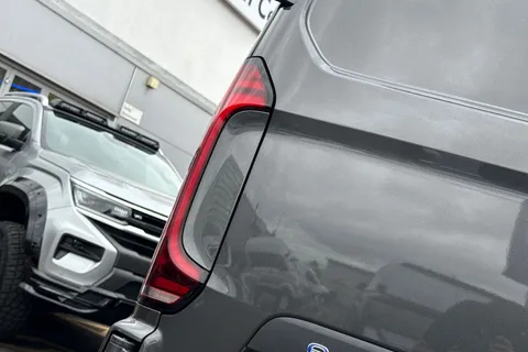 BG25FHB Volkswagen E-Transporter 100kW (136ps) 65kWh Commerce Pro Van Auto Thumbnail #33