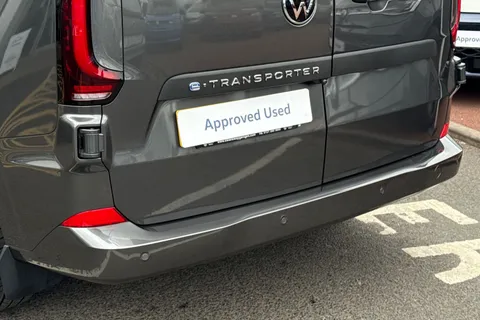 BG25FHB Volkswagen E-Transporter 100kW (136ps) 65kWh Commerce Pro Van Auto Thumbnail #36