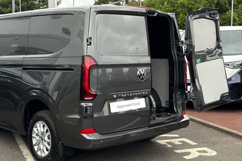 BG25FHB Volkswagen E-Transporter 100kW (136ps) 65kWh Commerce Pro Van Auto Thumbnail #38