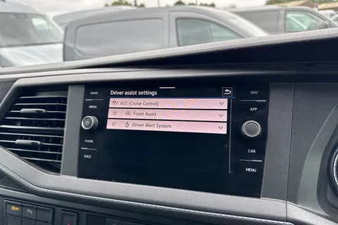 39 of 47 for VOLKSWAGEN TRANSPORTER 2.0 TDI 150 Highline Kombi Van