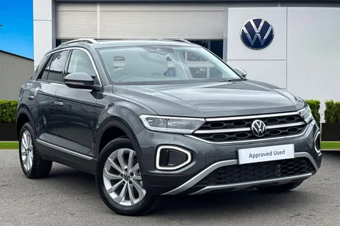 GD24NJF Volkswagen T-Roc 1.0 TSI 115 Style 5dr Thumbnail #2