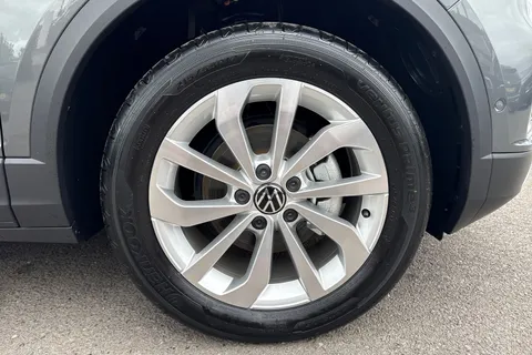 GD24NJF Volkswagen T-Roc 1.0 TSI 115 Style 5dr Thumbnail #7