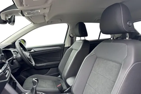 GD24NJF Volkswagen T-Roc 1.0 TSI 115 Style 5dr Thumbnail #11