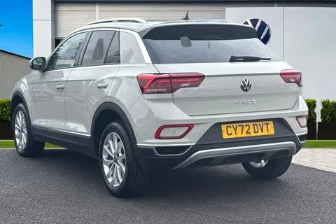 CY72DVT Volkswagen T-Roc 1.5 TSI Style 5dr DSG **REVERSING CAMERA** Thumbnail #3