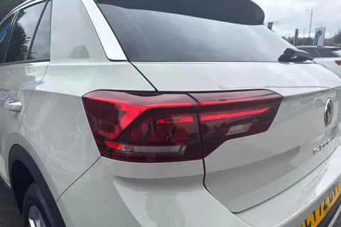 CY72DVT Volkswagen T-Roc 1.5 TSI Style 5dr DSG **REVERSING CAMERA** Thumbnail #8