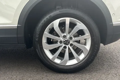 CY72DVT Volkswagen T-Roc 1.5 TSI Style 5dr DSG **REVERSING CAMERA** Thumbnail #10