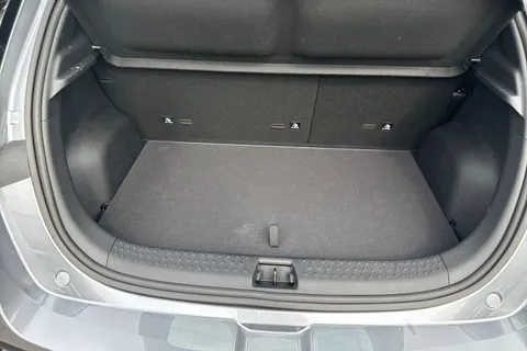 DS25UAK BYD Dolphin 44.9kWh Boost Auto 5dr Thumbnail #11