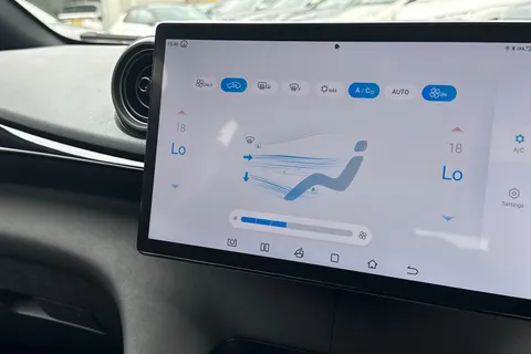 DS25UAK BYD Dolphin 44.9kWh Boost Auto 5dr Thumbnail #20