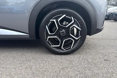 DS25UAK BYD Dolphin 44.9kWh Boost Auto 5dr Thumbnail #24