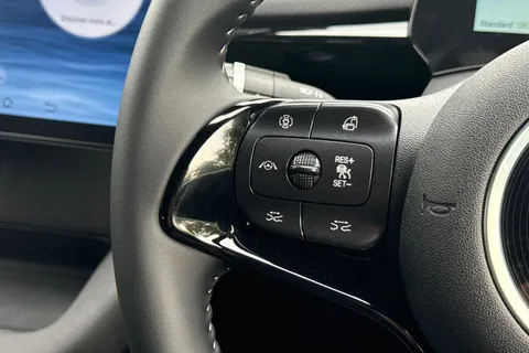 DS25UAK BYD Dolphin 44.9kWh Boost Auto 5dr Thumbnail #35