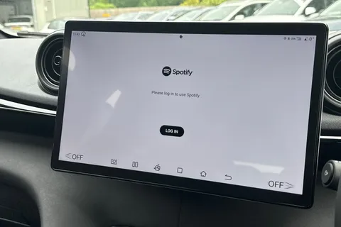 DS25UAK BYD Dolphin 44.9kWh Boost Auto 5dr Thumbnail #37