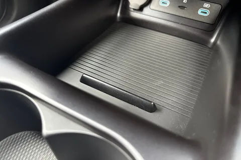 DS25UAK BYD Dolphin 44.9kWh Boost Auto 5dr Thumbnail #46