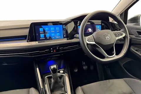 GL24OJF Volkswagen Golf 1.5 TSI Style 5dr Thumbnail #3