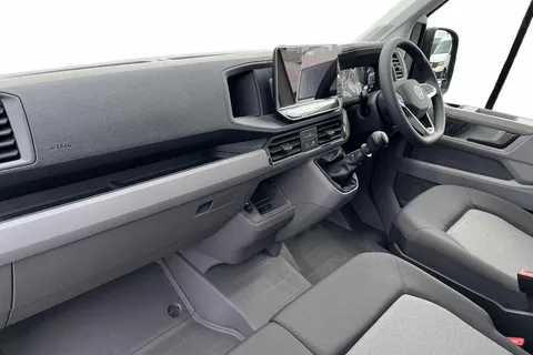 PJ25LUB Volkswagen Crafter CR30 Panel van Commerce MWB 140 PS 2.0 TDI 6sp Manual FWD Thumbnail #3