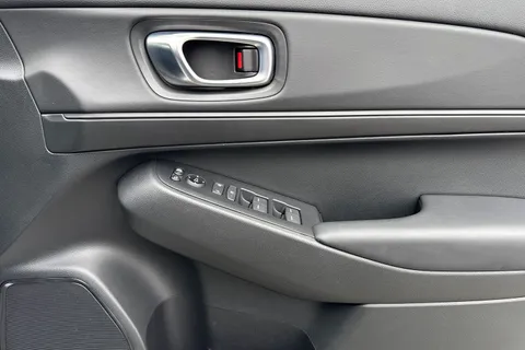KF73EFE Honda HR-V 1.5 eHEV Elegance 5dr CVT Thumbnail #24