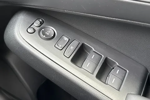 KF73EFE Honda HR-V 1.5 eHEV Elegance 5dr CVT Thumbnail #36